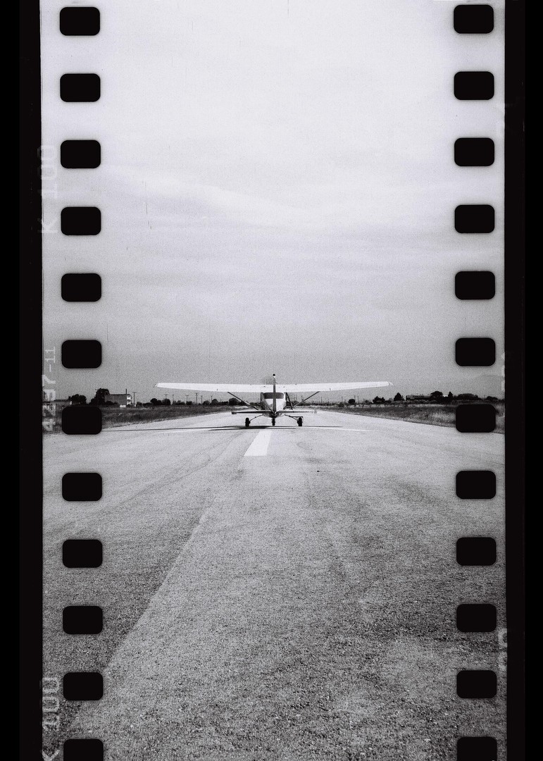 Lift off | Lubitel 166+ | Ilford PAN100, shot on ILFORD PAN 100