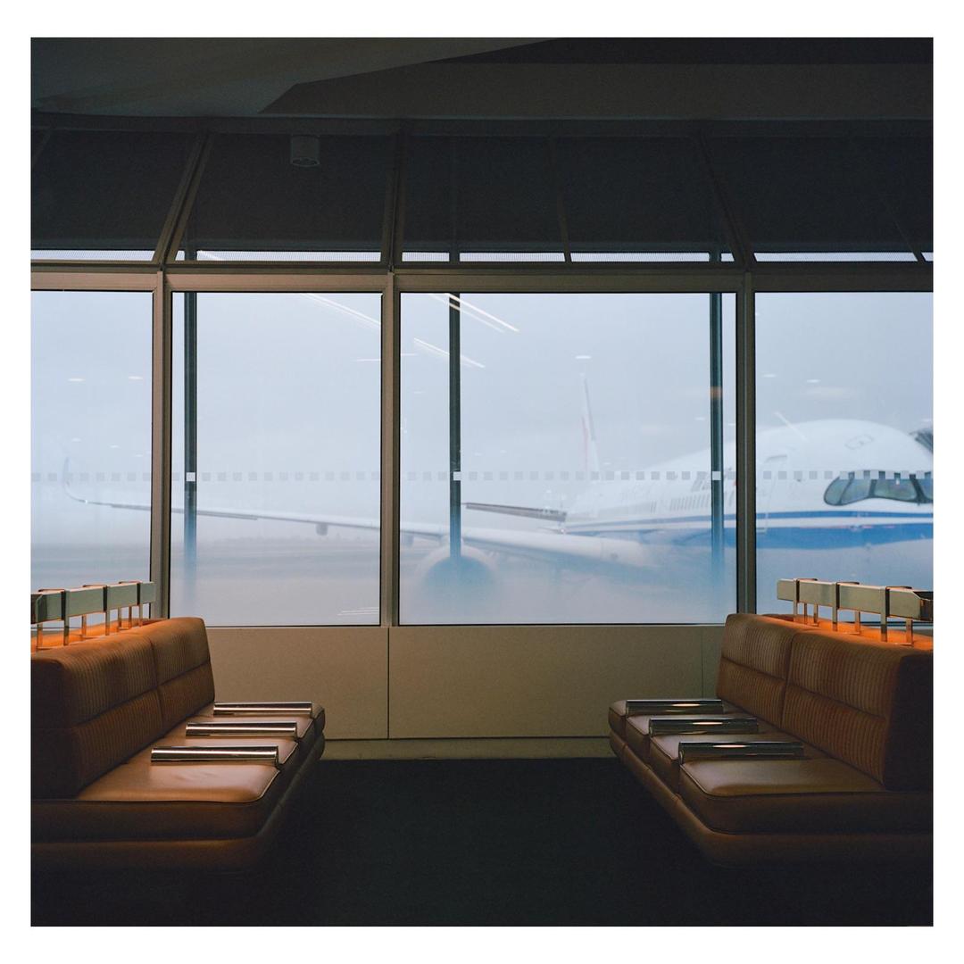 Final call [Rolleiflex 3.5F / Portra 400]., shot on ROLLEI ROLLEIFLEX 3.5F
