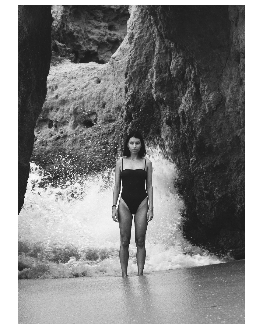 Crash around me. [Canon EOS 1V, 70-200mm f/2.8, Rollei Retro 80s], shot on CANON EOS 1V
