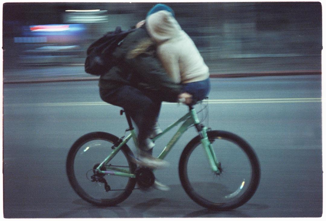 Canon Elan 7 - 50mm f/1.8 - Fuji Eterna 500T, shot on CANON EOS 33