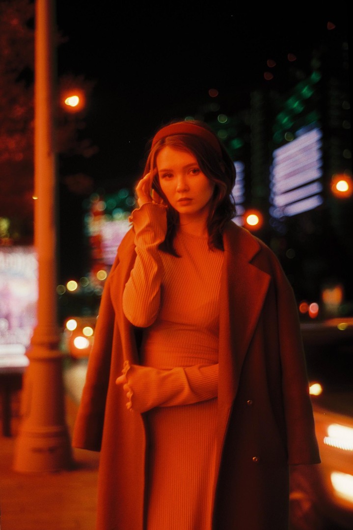 Red light [Kiev4, Jupiter 8, Cinestill 800T], shot on KIEV 4