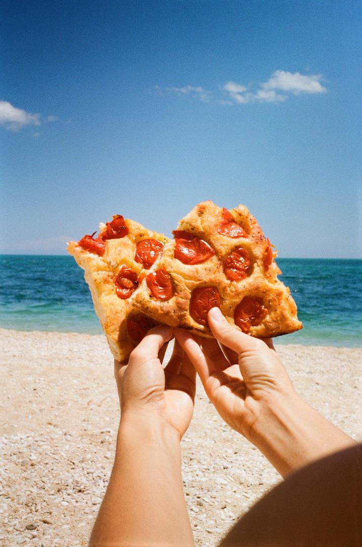 Dinner in Puglia | Smena 8m | Kodak Gold 200, shot on SMENA 8M