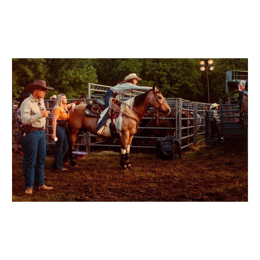 They call the thing a rodeo [Mamiya C3 - 65mm f3.5 - Lomo 800], shot on MAMIYA C3
