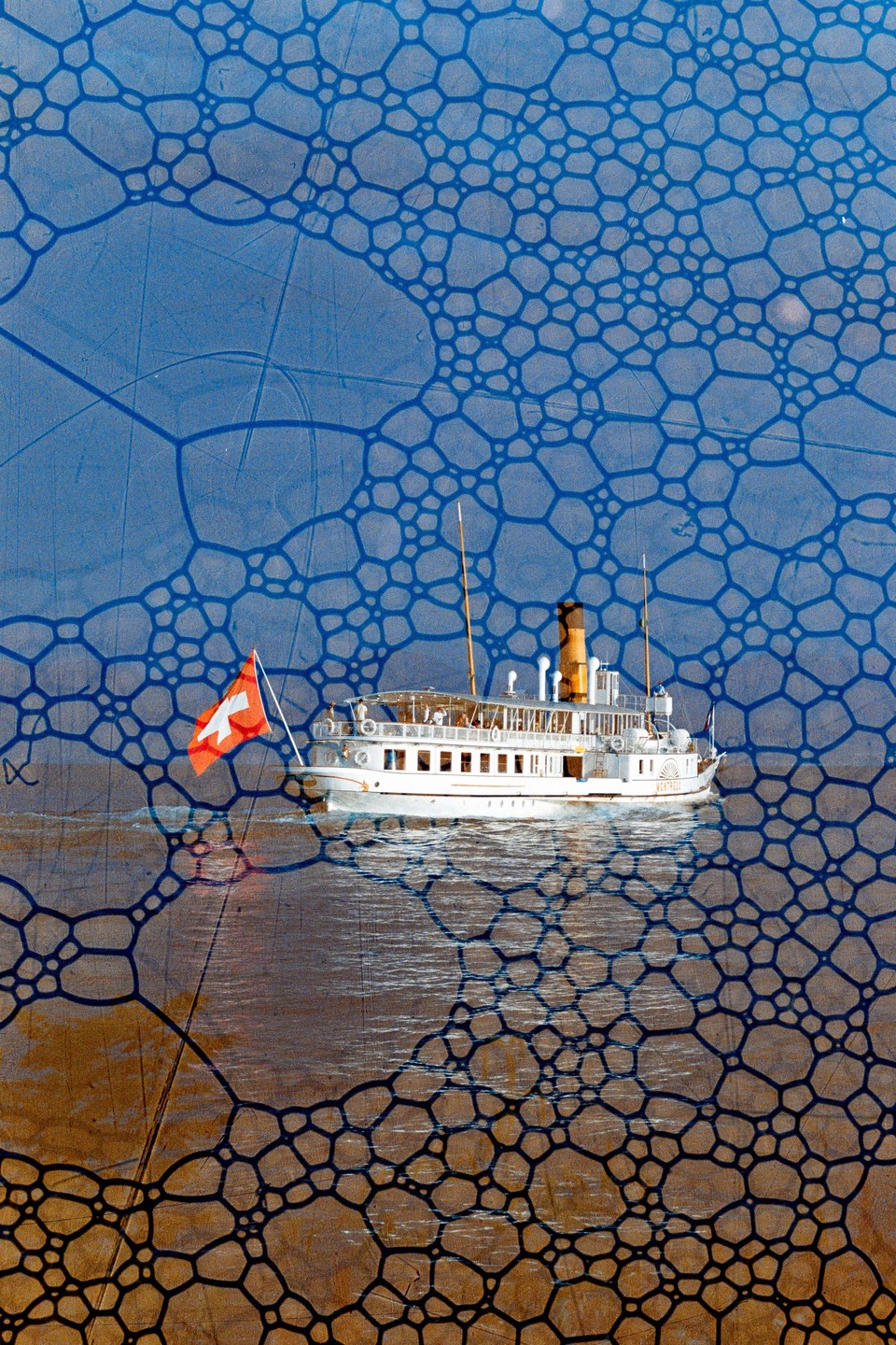 A white steamboat with a Swiss flag is visible through a blue and brown bubble pattern.