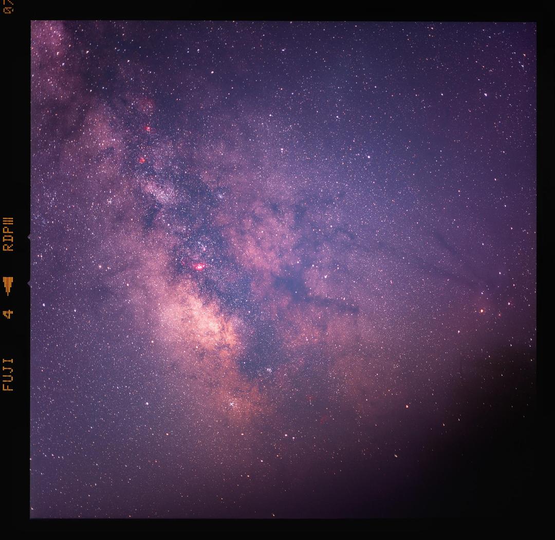 Edge of the night [Hasselblad 500C 80mm + Fuji Provia 100F], shot on HASSELBLAD 500C