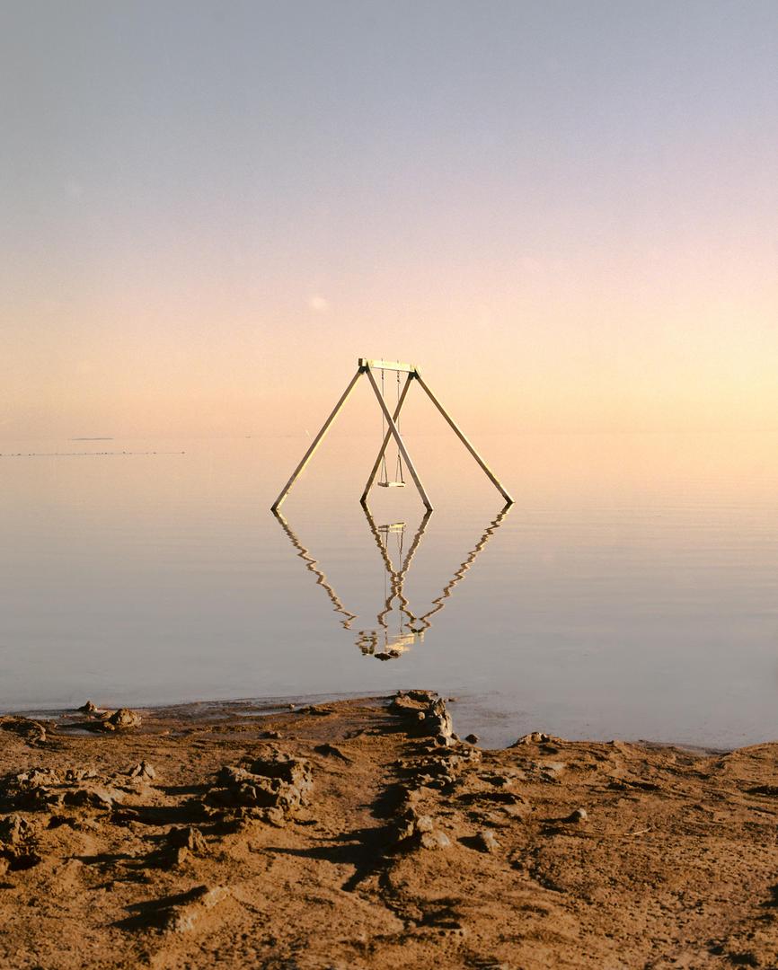 Bombay beach (Rz67, 110mm, portra 400), tagged shore