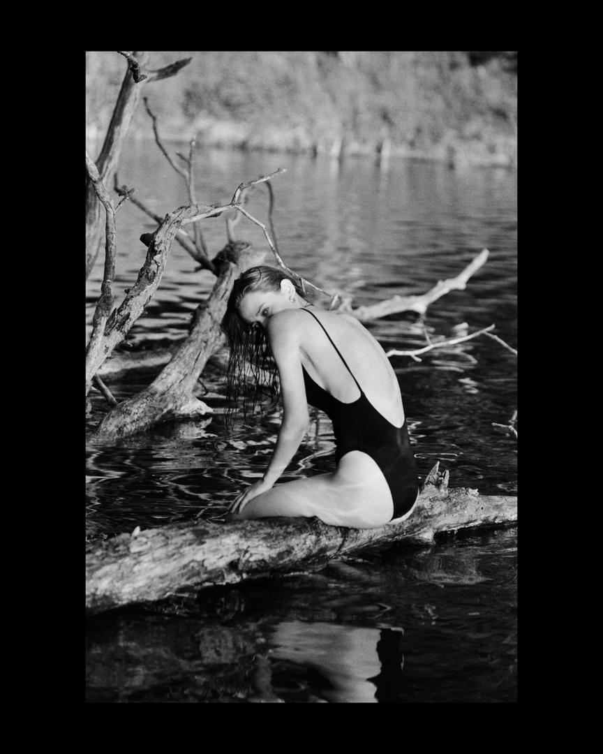 HP5@800 in HC-110/Double-X in Rodinal/ORWO NP22 in Rodinal; FX-3 2000, RTS II, SR-T 101, shot on CONTAX RTS II