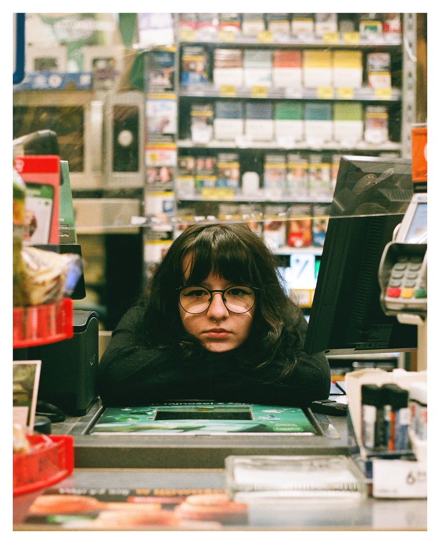 Clerks [Canon eos33 - 50mm f1.8 - fujicolor x-treme 400], shot on CANON EOS 33